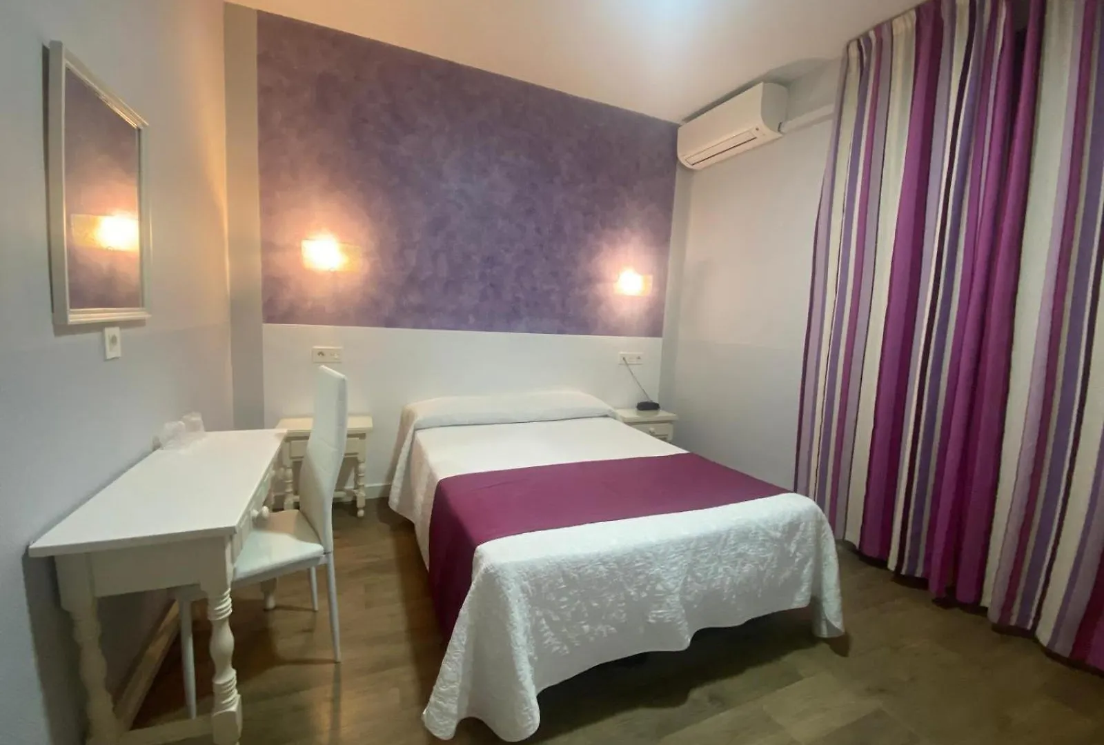 Pensjonat Hostal Sonia Grenada