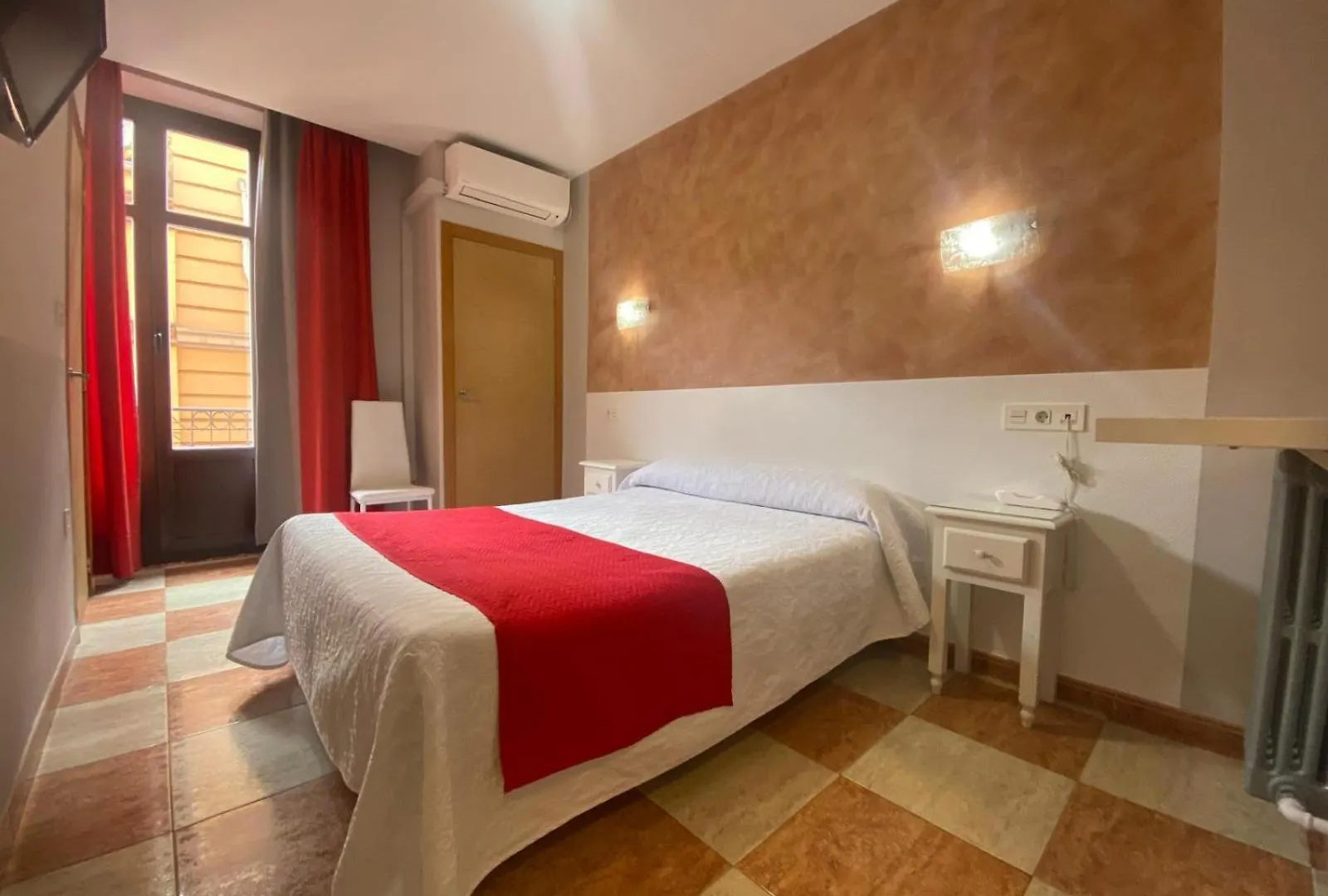 ** Gasthuis Hostal Sonia Granada Spanje