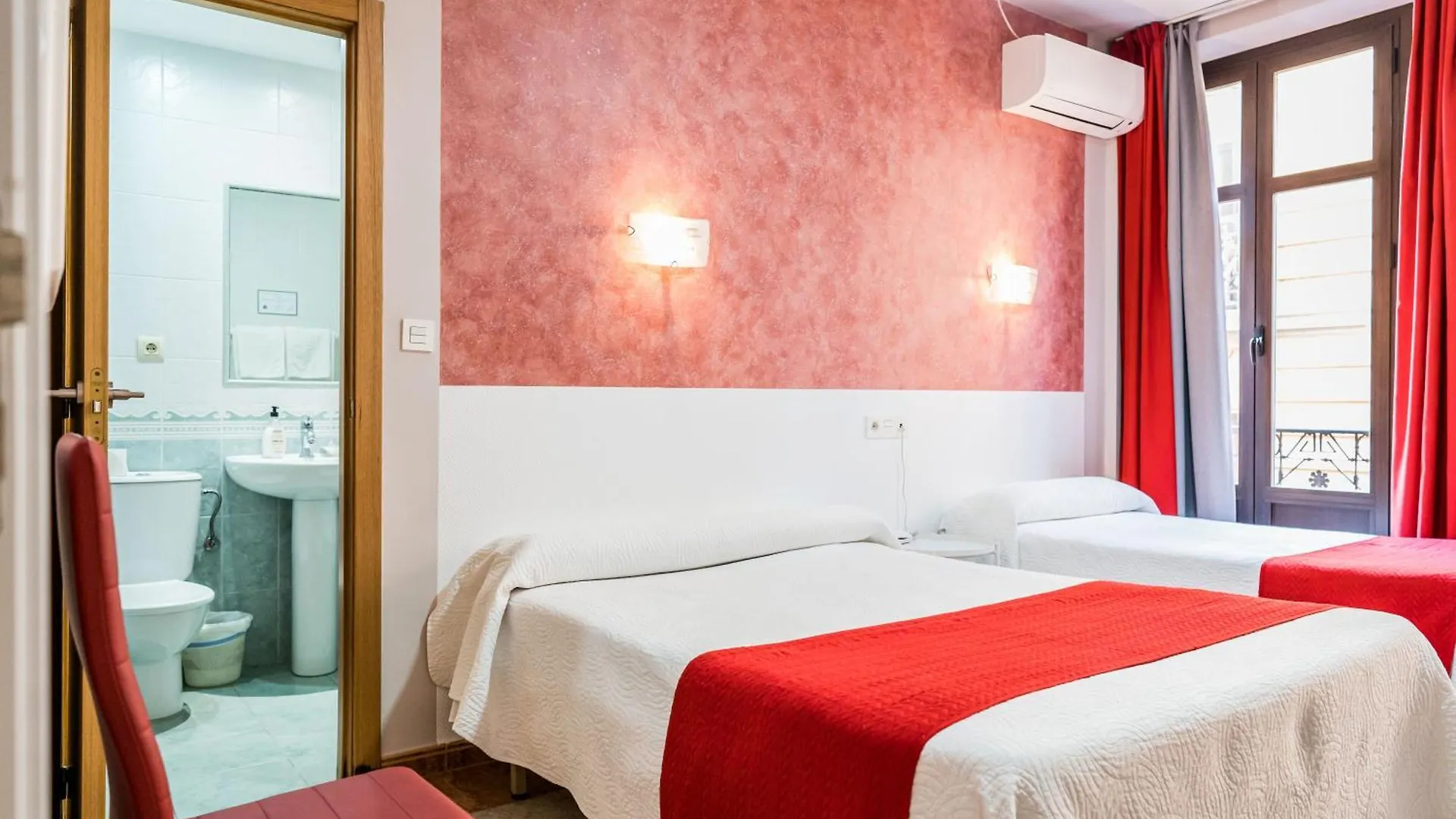 Hostal Sonia Granada 2*,